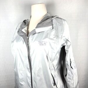 Mountain Hardwear Women's M Light Gray Hooded Windbreaker Jacket Gorpcore‎
